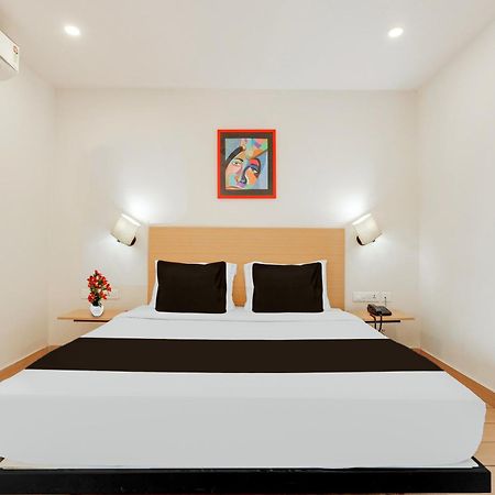 ホテル Super Townhouse ヴィシャーカパトナム エクステリア 写真